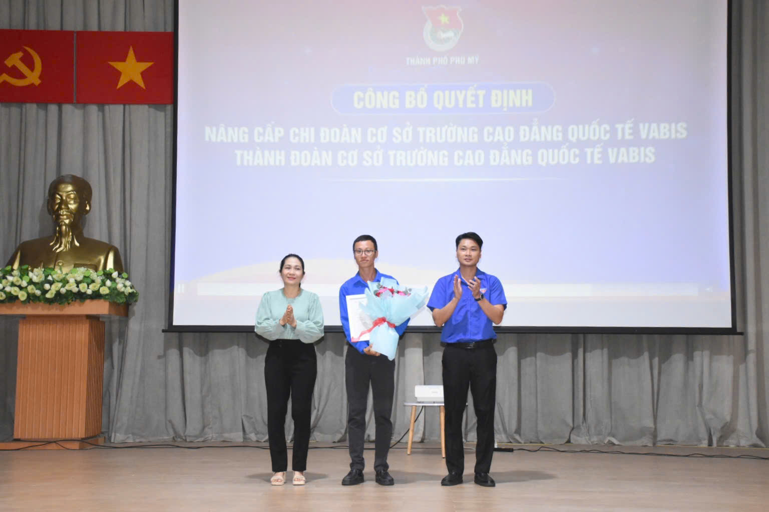 Thành Đoàn Phú Mỹ trao Quyết định nâng cấp, thành lập Đoàn cơ sở  lâm thời Trường CĐ quốc tế VABIS