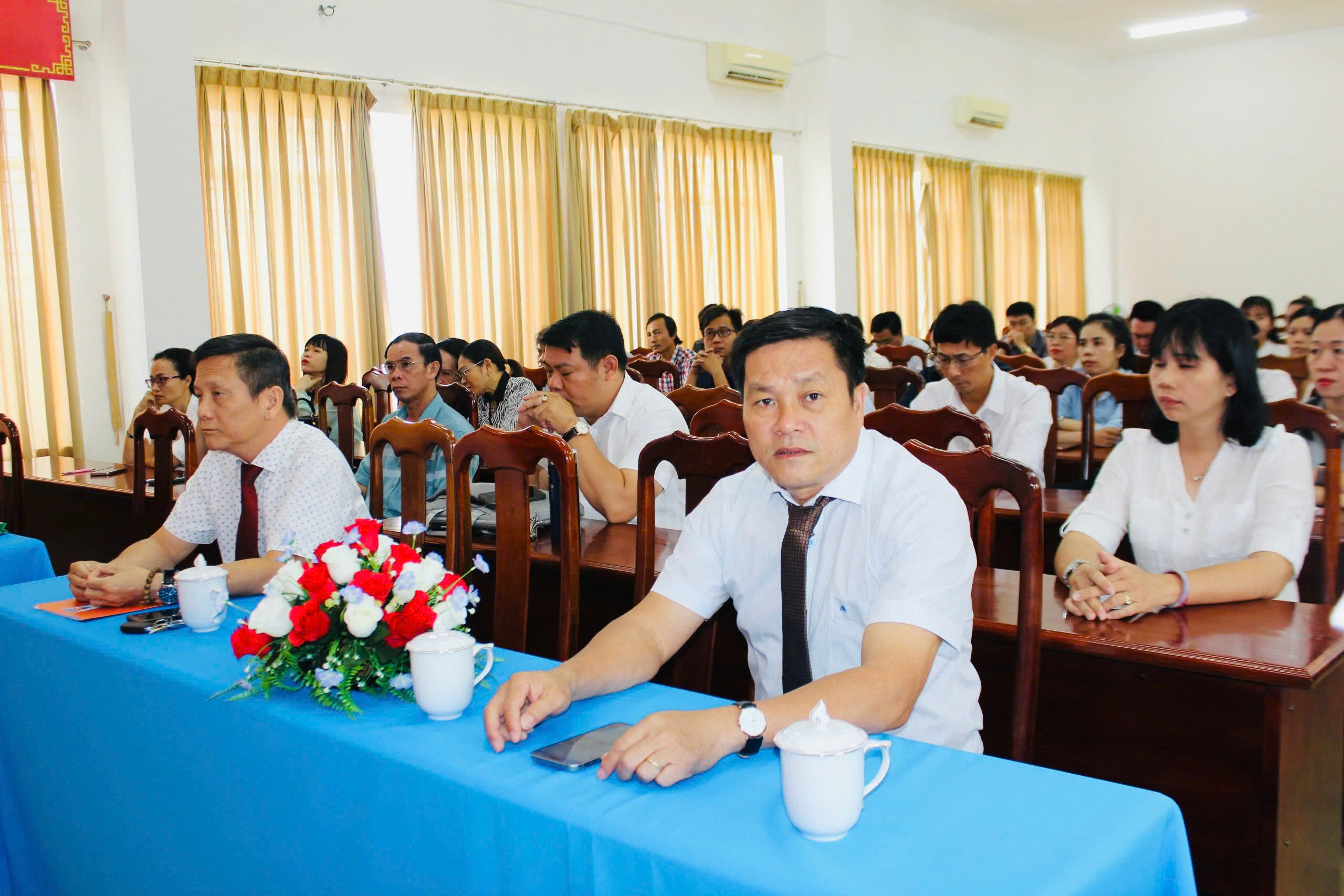 Trường Chính trị tỉnh phối hợp với Ban Tổ chức Tỉnh ủy, Sở Nội vụ khai giảng lớp Trung cấp Lý luận chính trị khóa 145.