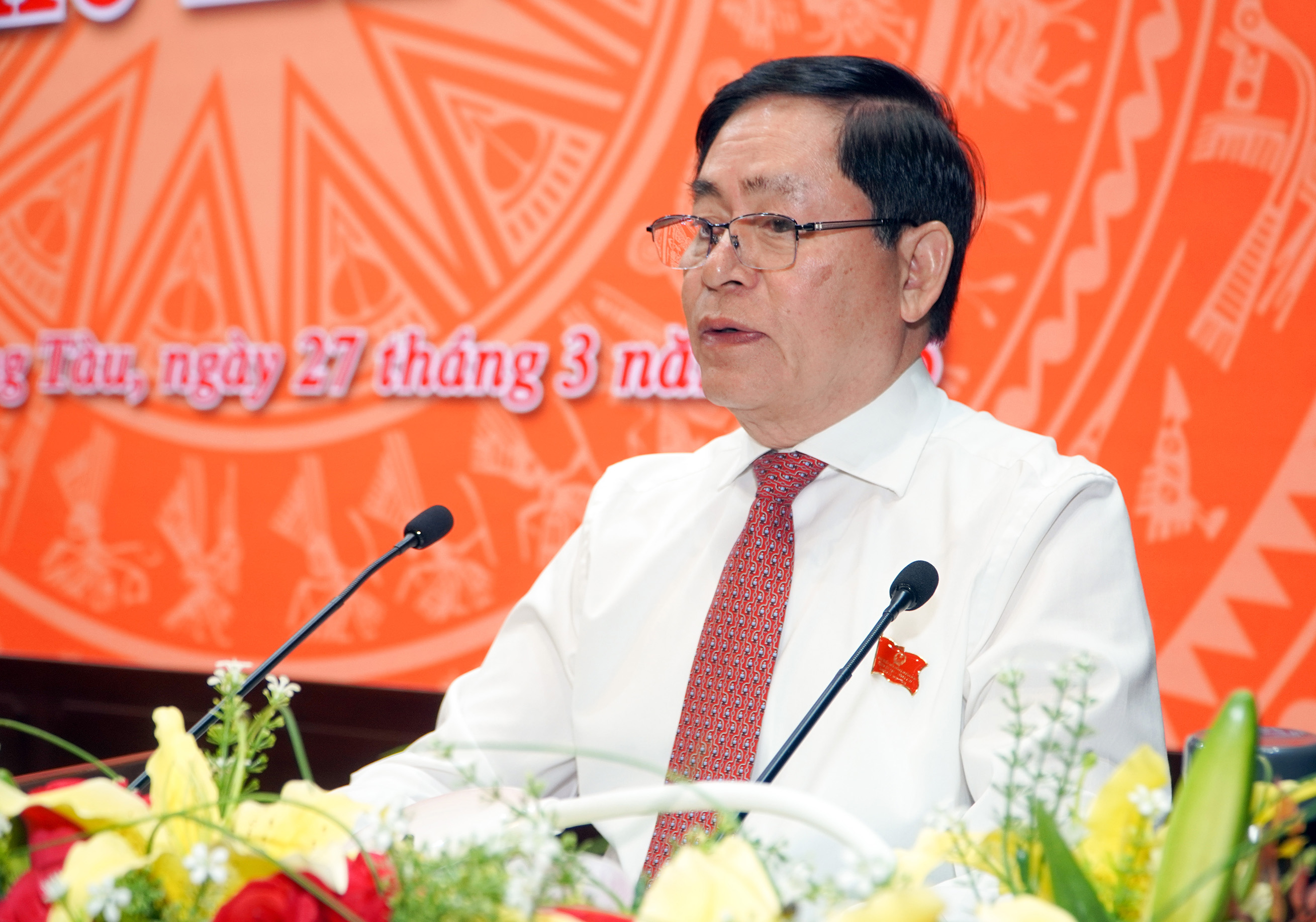 Ông Phạm Viết Thanh, Ủy viên Trung ương Đảng, Bí thư Tỉnh ủy, Chủ tịch HĐND tỉnh phát biểu bế mạc kỳ họp.