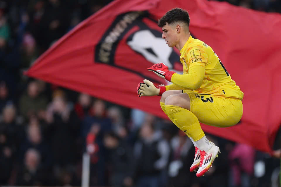 Kepa có cuộc “hồi sinh” đầy ấn tượng tại Bournemouth.