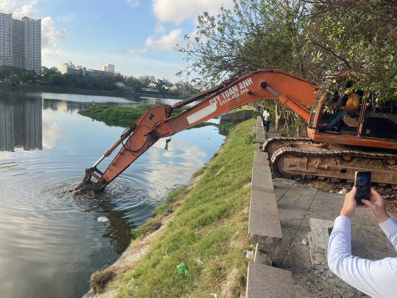 Nghi thức động thủy gói thầu số 2 dự án nạo vét, cải tạo hồ Bàu Sen, TP. Vũng Tàu
