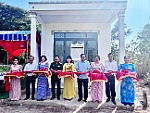 Bàn giao nhà đại đoàn kết