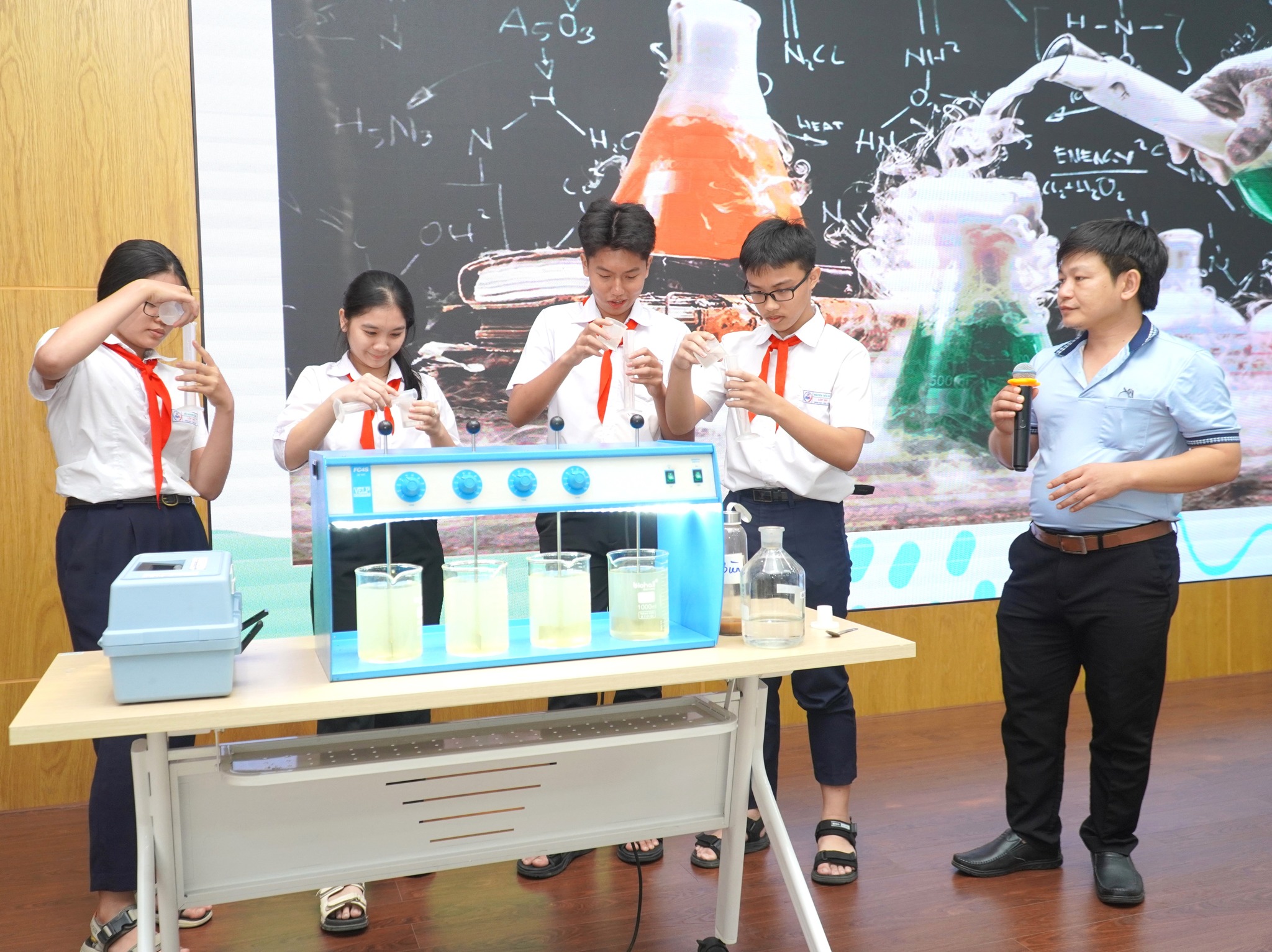 BWACO đón hàng ngàn học sinh tham gia chương trình ngoại khóa 