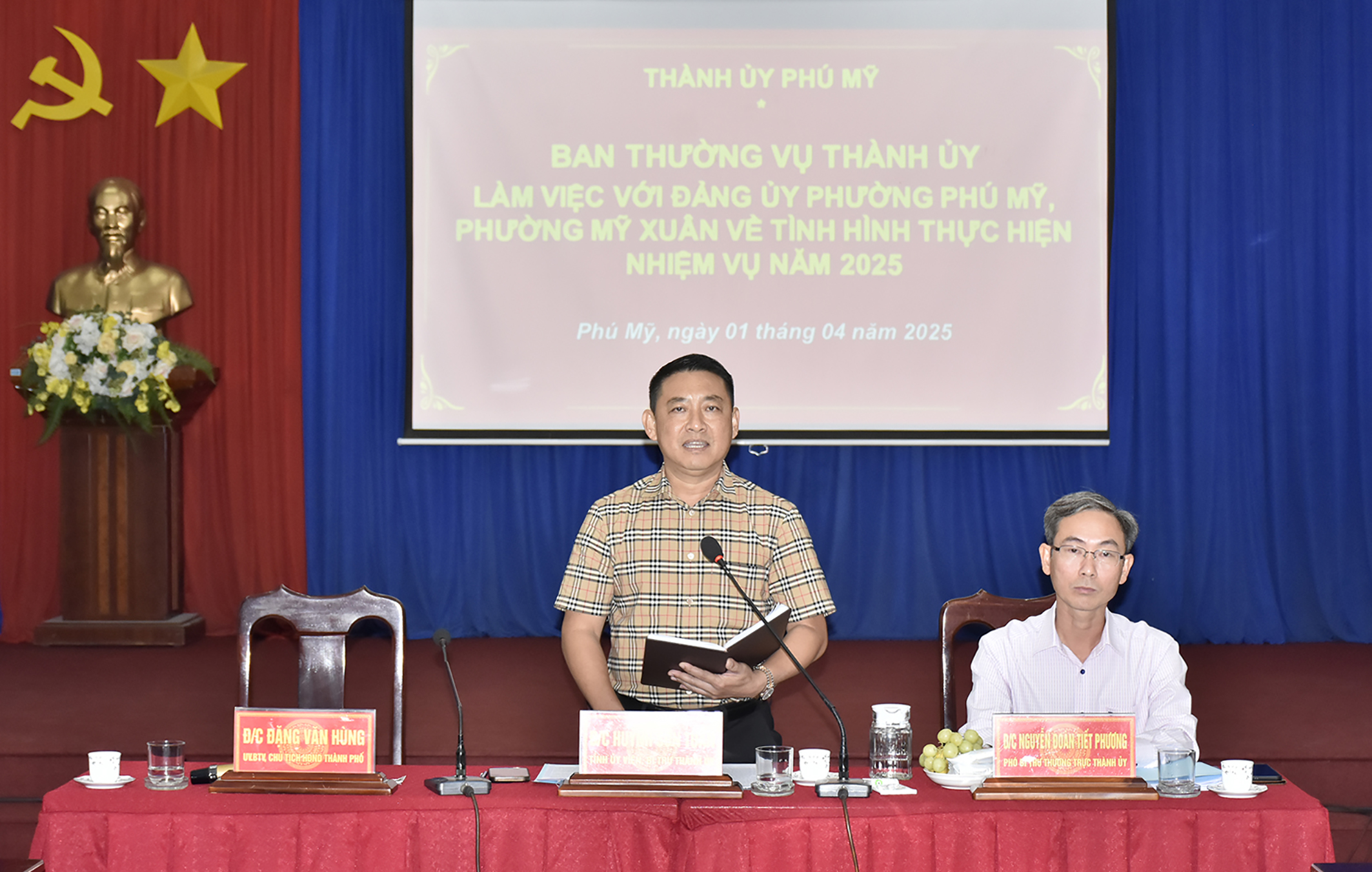 Bí thư Thành ủy Phú Mỹ Huỳnh Sơn Tuấn kết luận buổi làm việc.