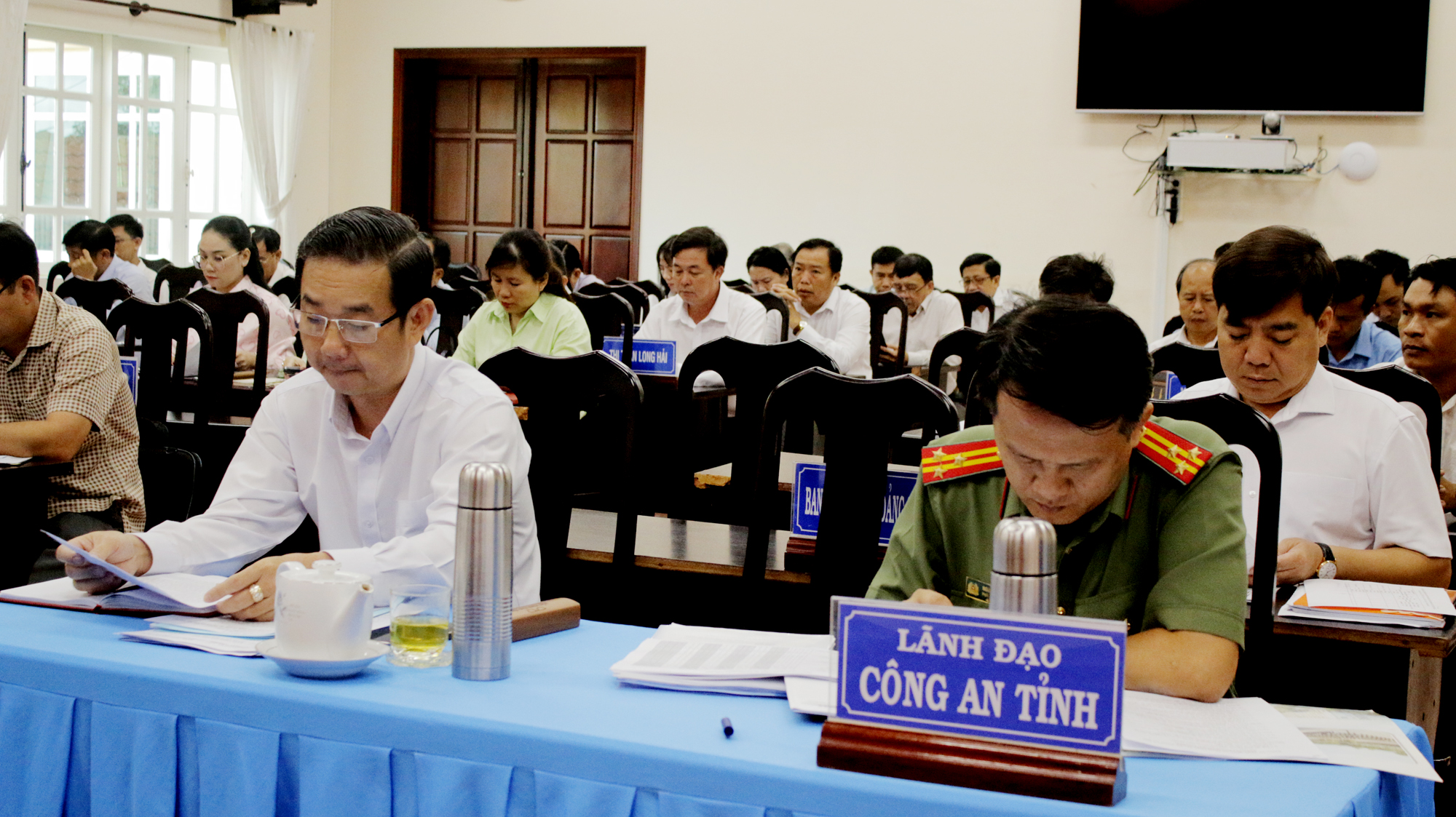 Các đại biểu tham dự hội nghị.