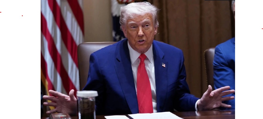 Tổng thống Mỹ Donald Trump tại cuộc họp nội các ở Nhà Trắng ngày 10/4. 