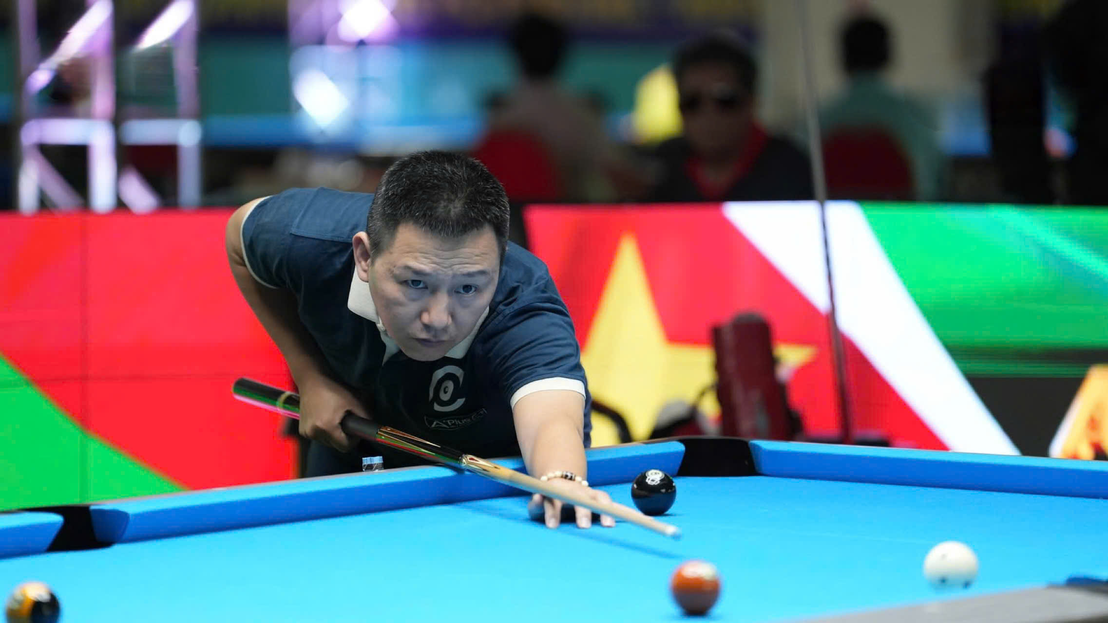 Cơ thủ Nguyễn Phúc Long (Bà Rịa-Vũng Tàu) đã có màn trình diễn xuất sắc ở nội dung pool 9-ball tại ngày thi đấu thứ 2 của giải.