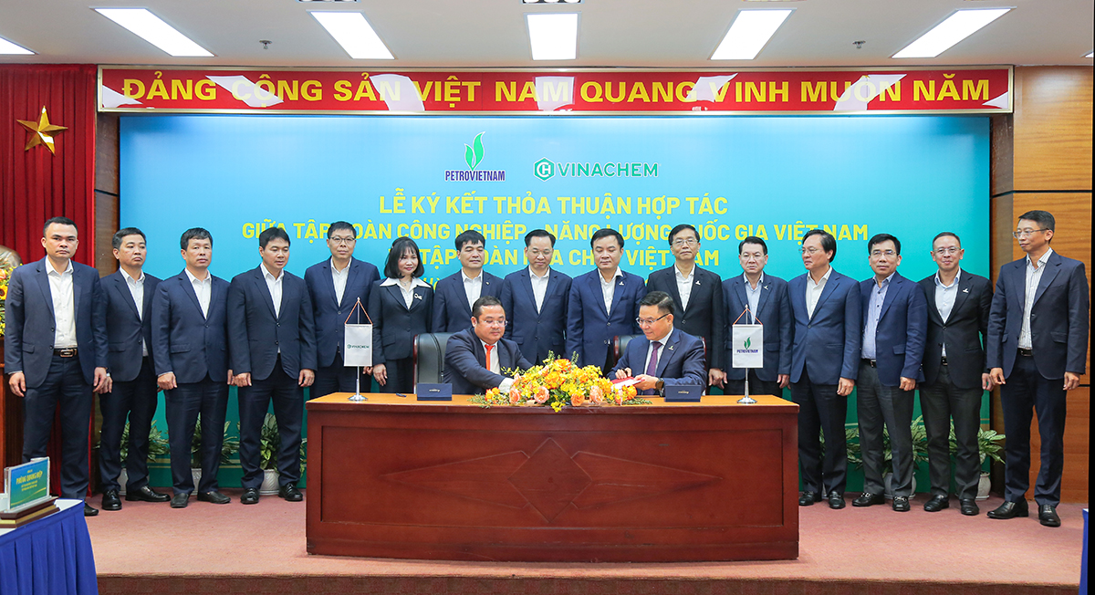 Petrovietnam và Vinachem hợp tác toàn diện tận dụng thế mạnh riêng mỗi bên và tạo hiệu ứng cộng hưởng, nâng cao hiệu quả hoạt động sản xuất kinh doanh