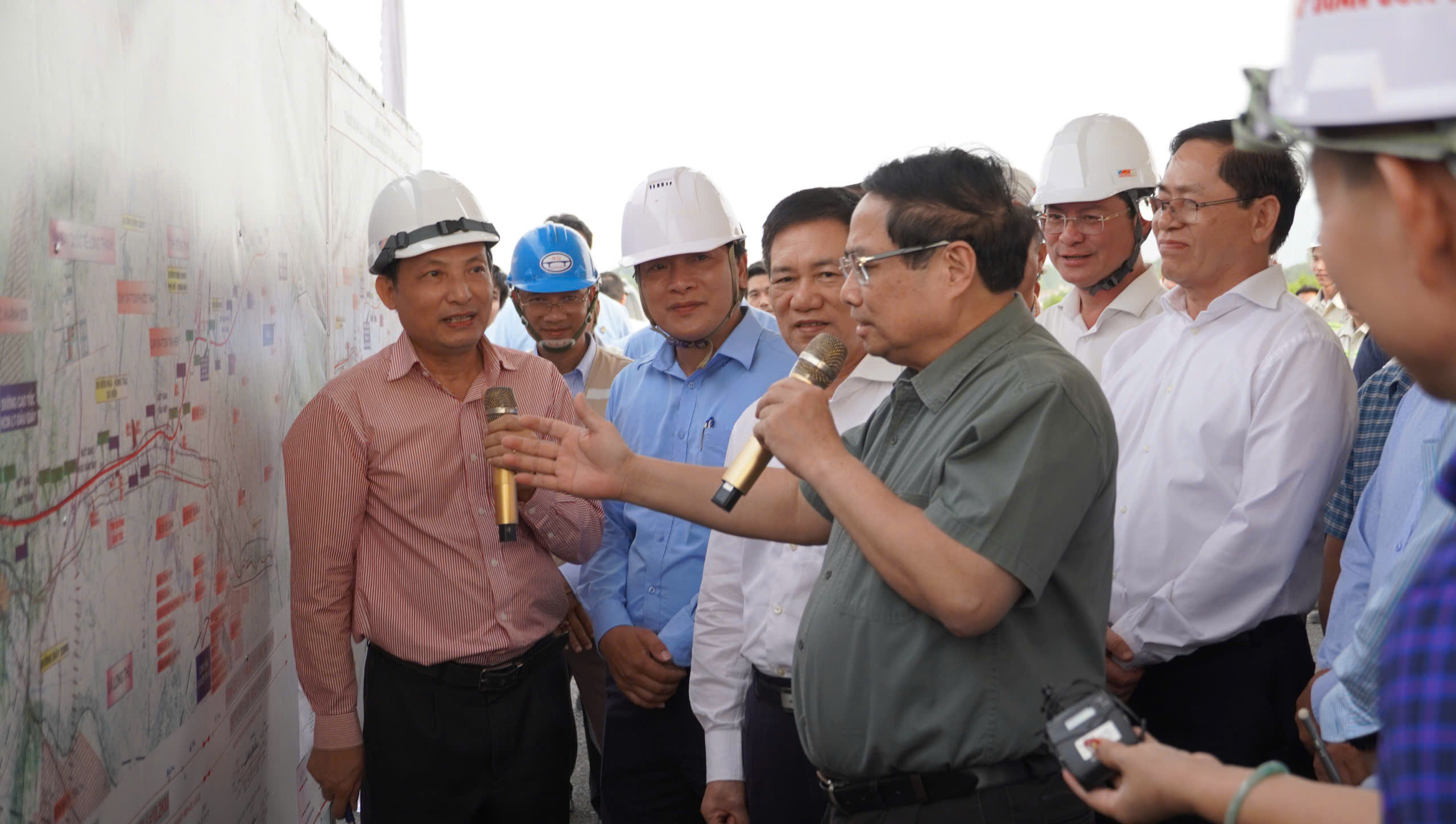 Thủ tướng Chính phủ Phạm Minh Chính kiểm tra tiến độ dự án cao tốc Biên Hòa-Vũng Tàu vào tháng 3/2025.