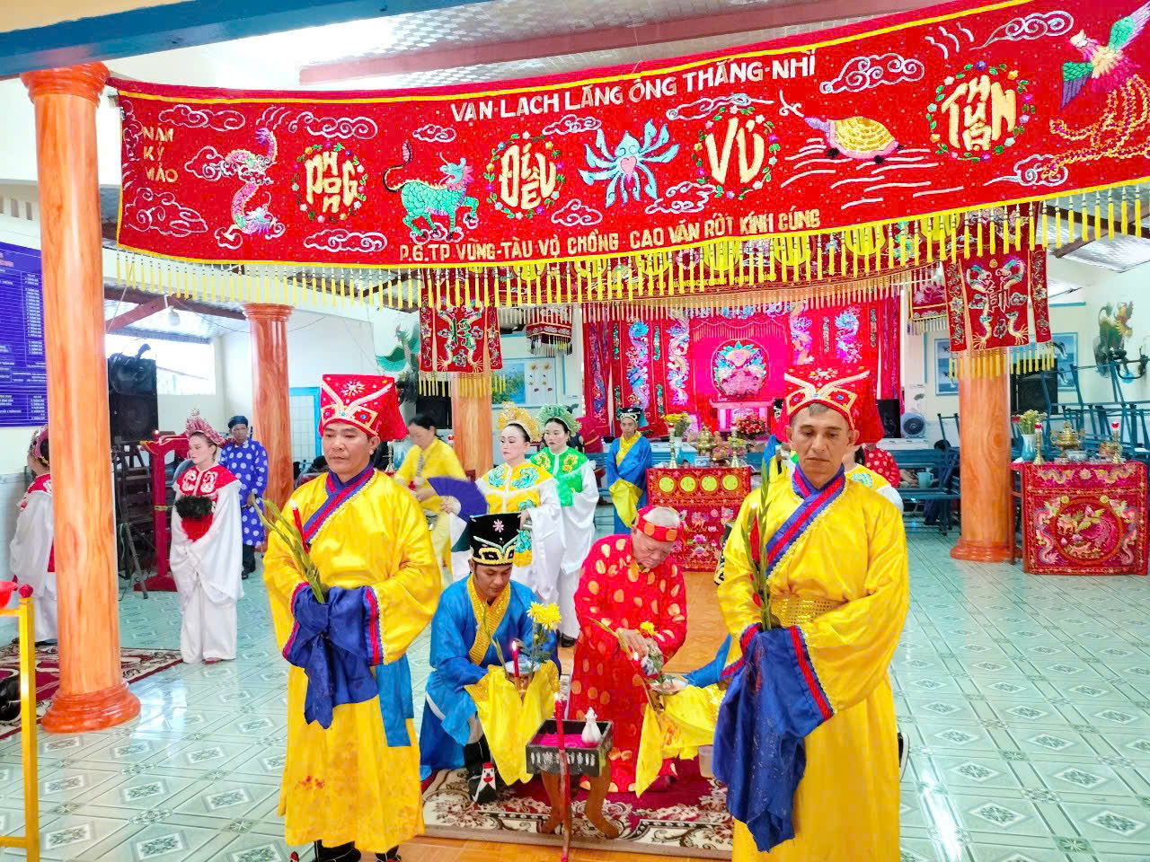 Nghi lễ cúng Ông Nam Hải phường Thắng Nhì.