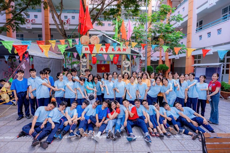 Học sinh Trường THCS Trần Phú hào hứng tham gia Hội trại thành lập Đoàn TNCS Hồ Chí Minh.