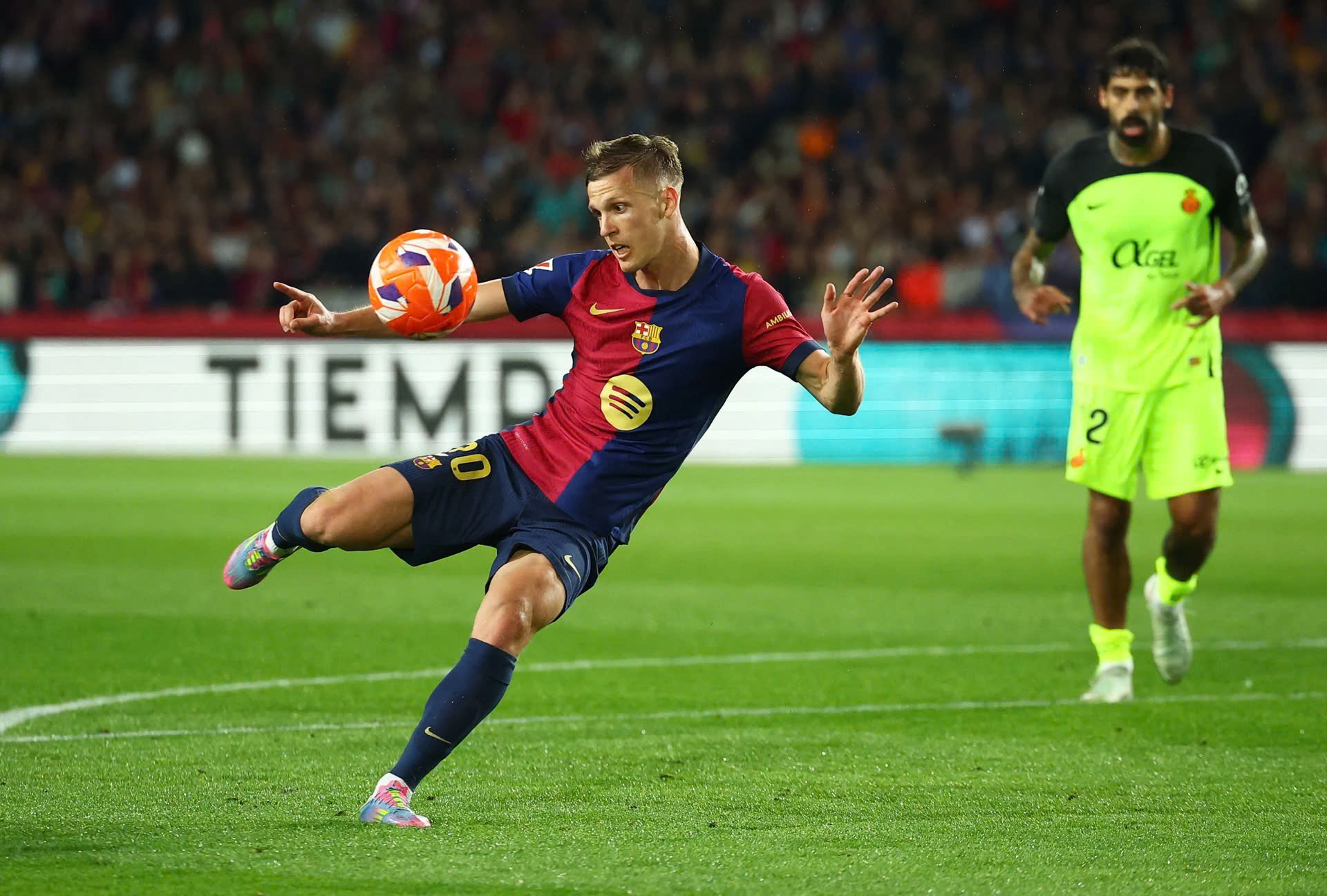 Olmo thành một trong những tiền vệ tấn công hoàn thiện nhất La Liga hiện nay.