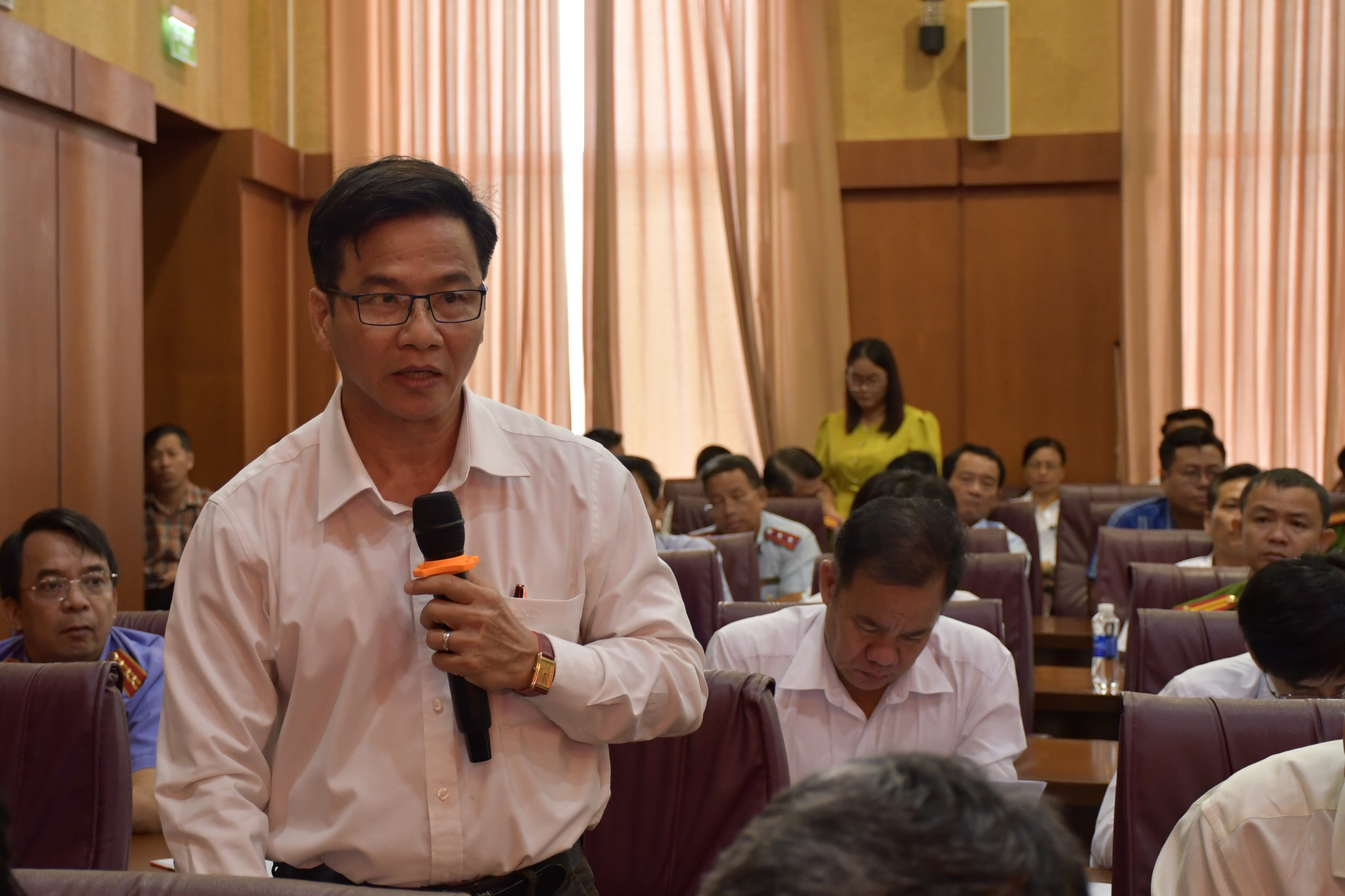 Đại biểu TAND tỉnh phát biểu tại hội nghị.