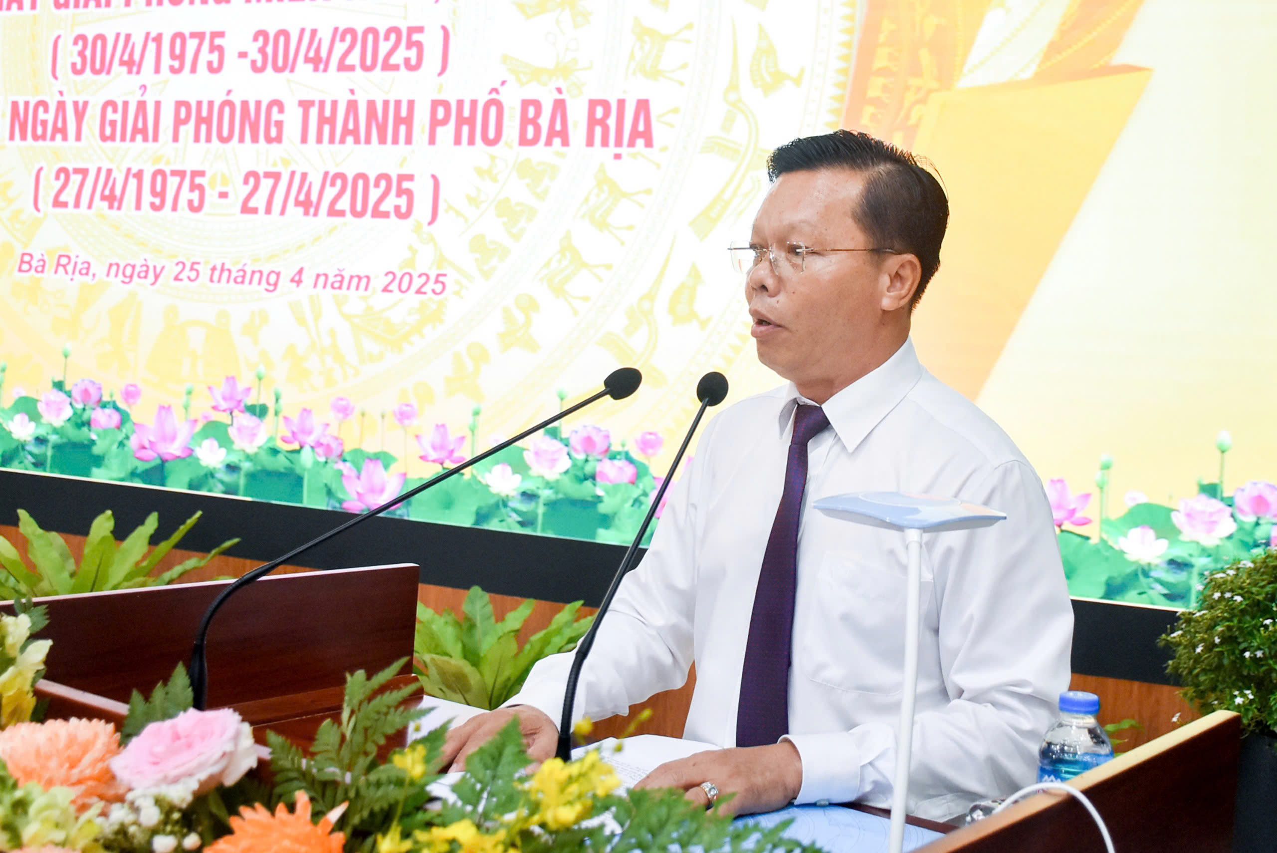 Ông Trần Thanh Dũng, Phó Bí thư Thành ủy, Chủ tịch UBND TP.Bà Rịa phát biểu ôn truyền thống.