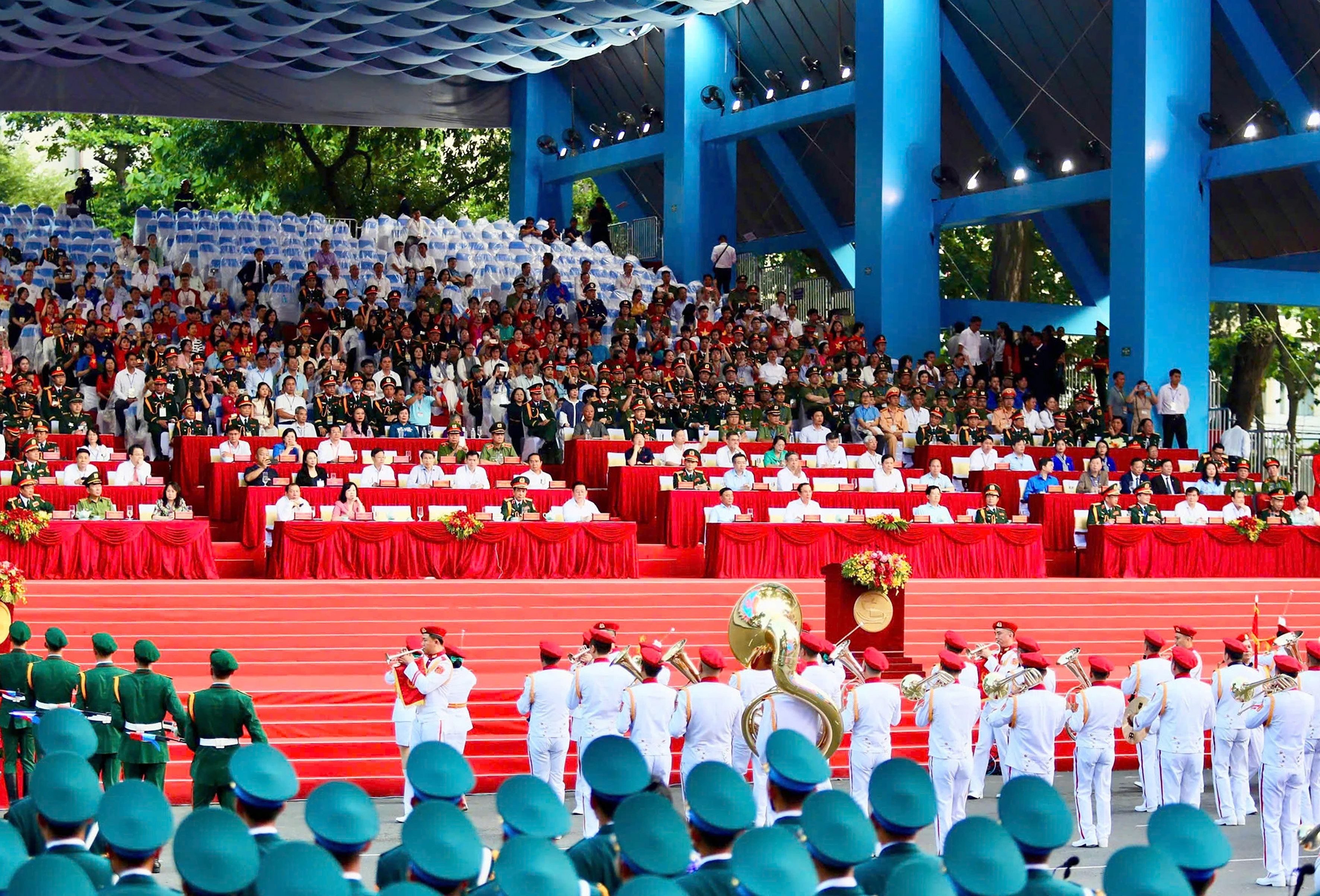 Lãnh đạo Trung ương, các bộ, ngành, địa phương và các đại biểu tham dự chương trình tổng duyệt.