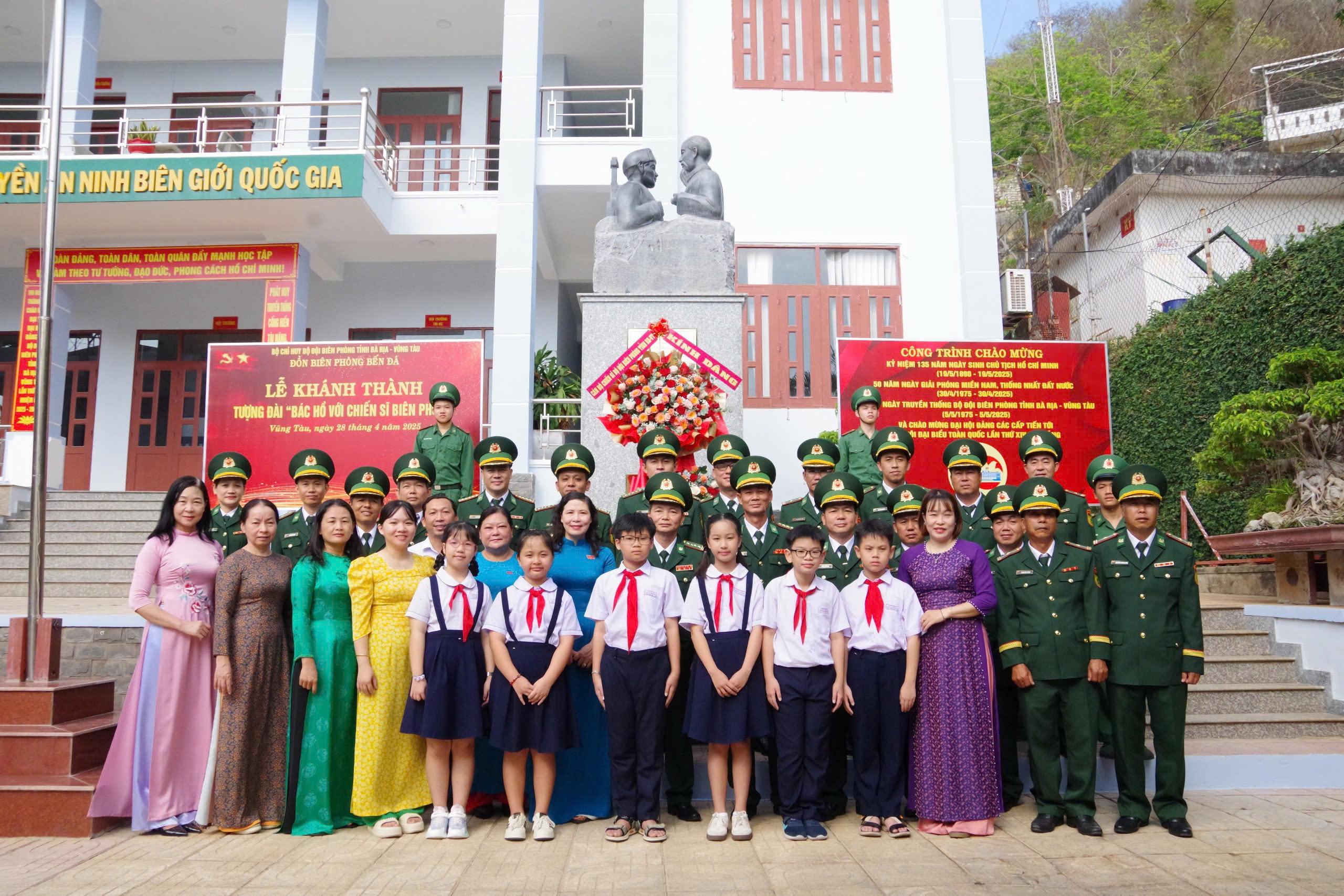 Trong ngày 28/4, có 5 đồn biên phòng thuộc Bộ đội Biên phòng tỉnh tổ chức khánh thành 