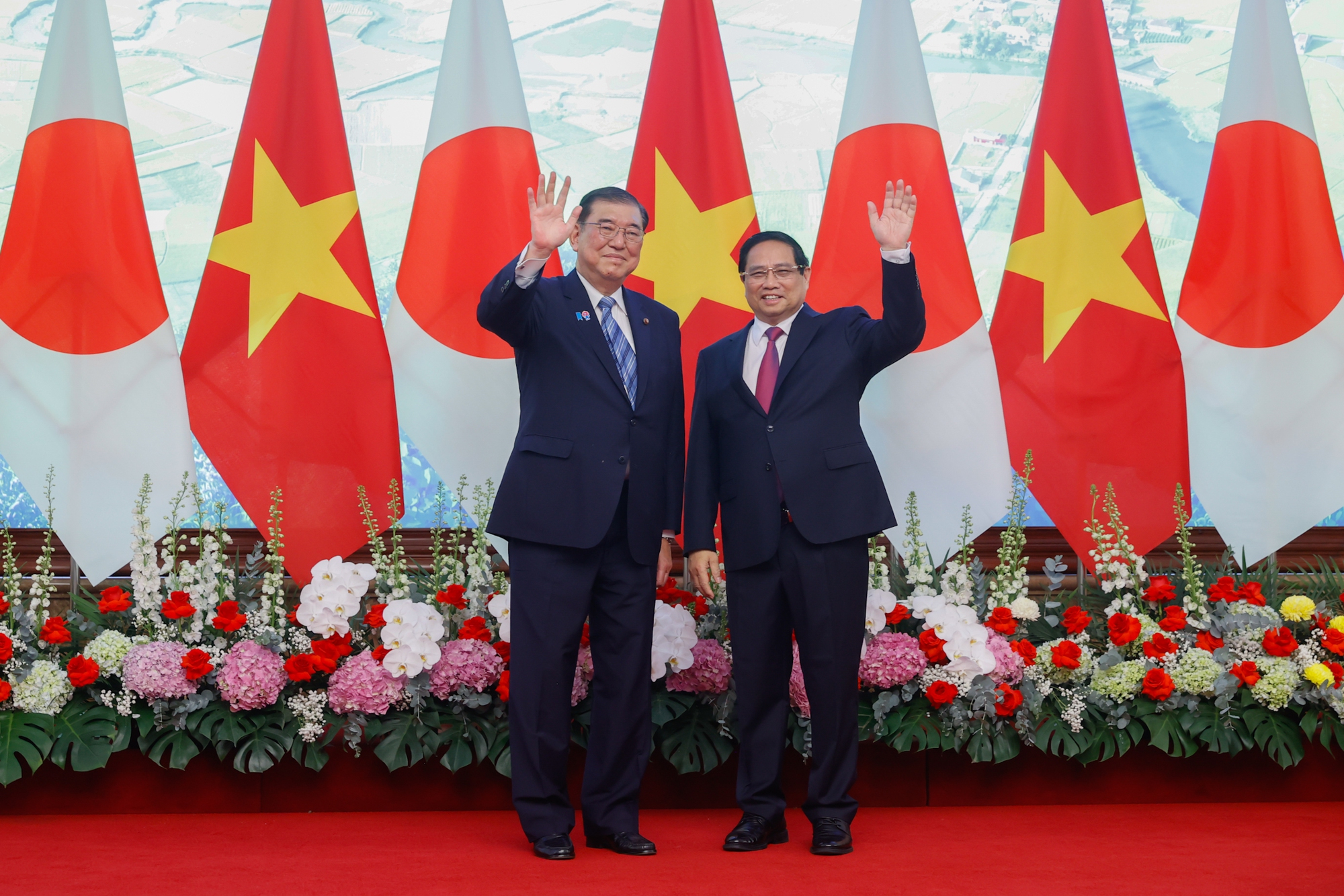 Thủ tướng Phạm Minh Chính và Thủ tướng Nhật Bản Ishiba Shigeru.