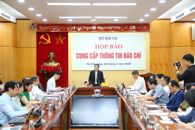 Bộ Nội vụ họp báo cung cấp thông tin báo chí định kỳ.