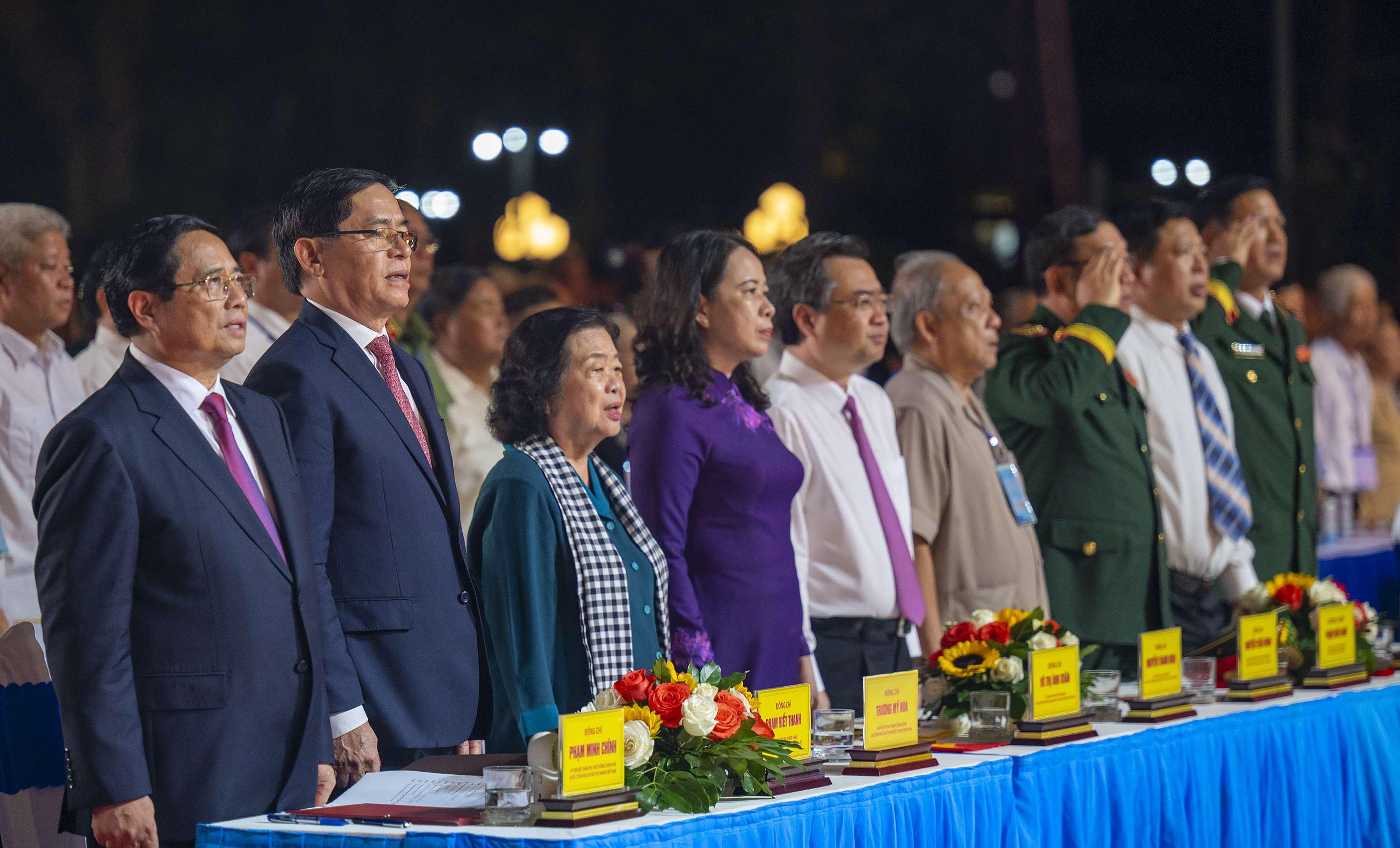 Các đại biểu tham dự lễ kỷ niệm 50 năm Ngày Giải phóng Côn Đảo.