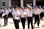 Ra khỏi phòng thi Toán, thí sinh thở phào