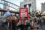 Người dân Israel gây áp lực giải cứu con tin