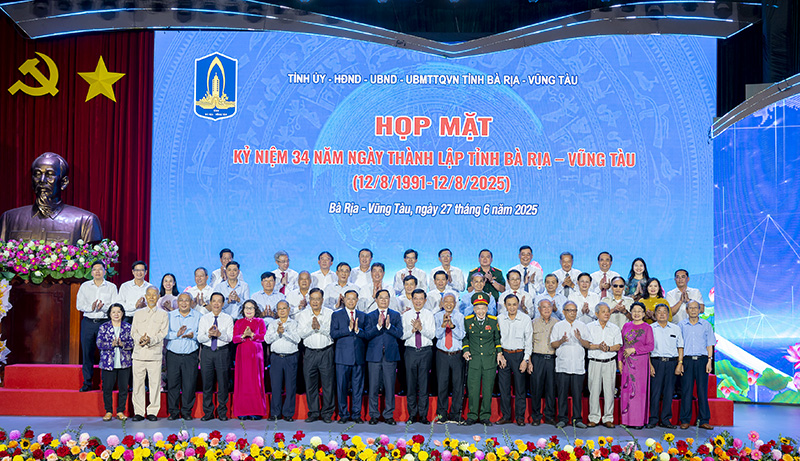 Bà Rịa-Vũng Tàu long trọng tổ chức lễ kỷ niệm 34 năm Ngày thành lập tỉnh