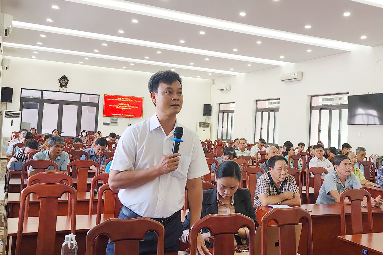 Đoàn ĐBQH tỉnh Bà Rịa - Vũng Tàu tiếp xúc cử tri huyện Côn Đảo