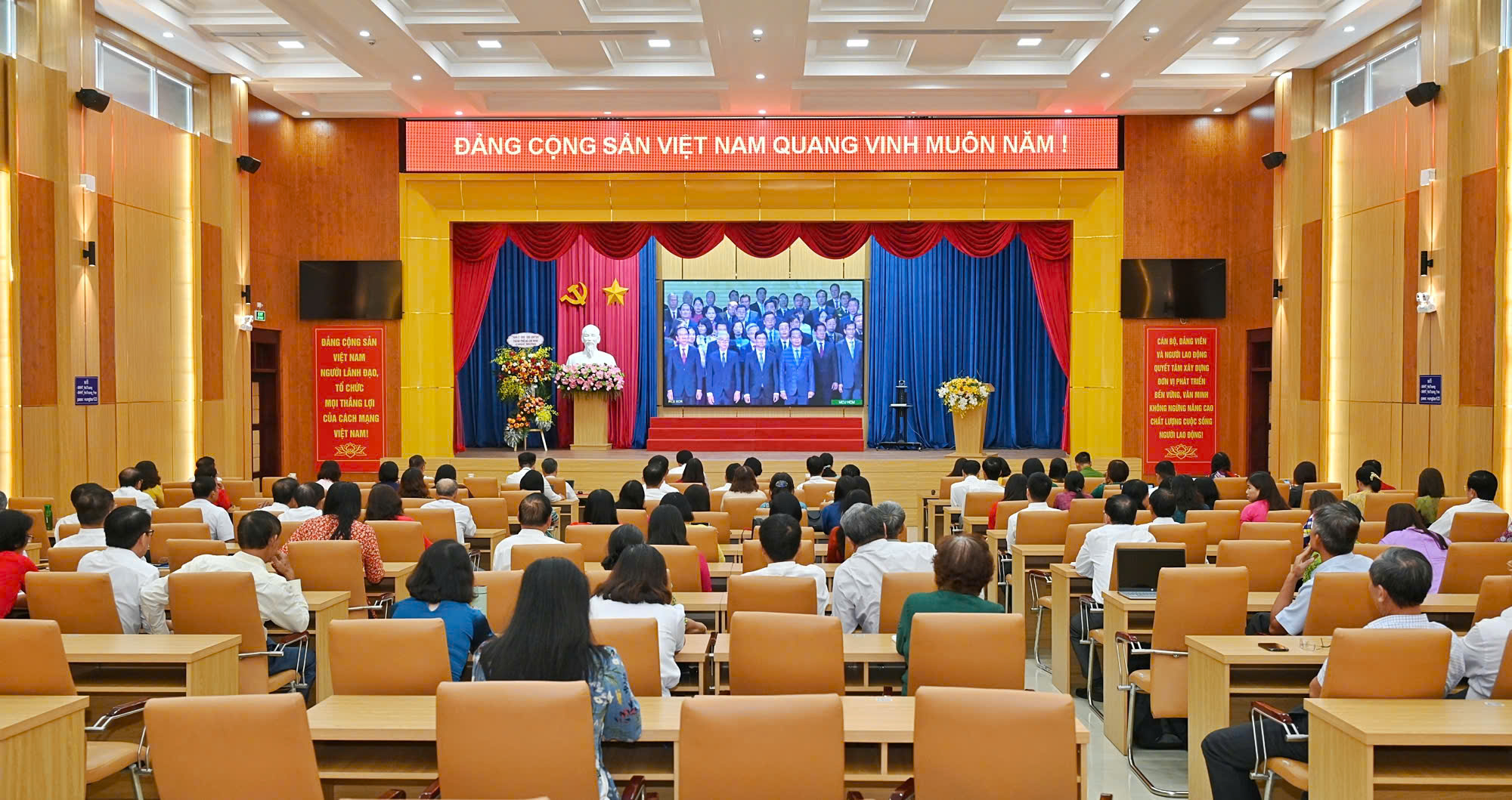 Thành lập TP. Hồ Chí Minh mới