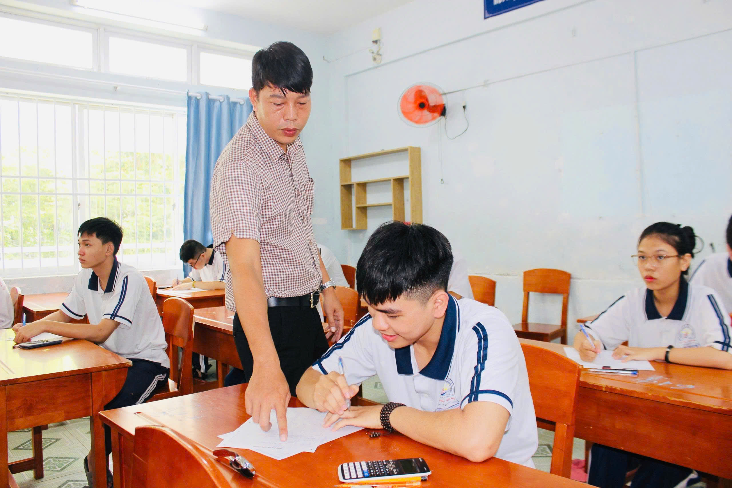  Trong 2 lần thi thử tốt nghiệp THPT, thí sinh được hướng dẫn cụ thể các bước đánh số báo danh, điền thông tin để tranh sai sót khi bước vào kỳ thi chính thức.