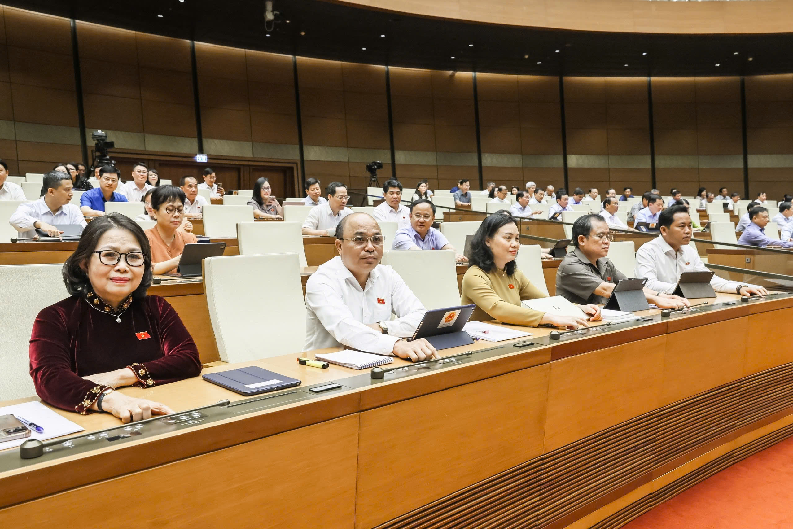 Đoàn ĐBQH tỉnh Bà Rịa-Vũng Tàu biểu quyết tại Kỳ họp.