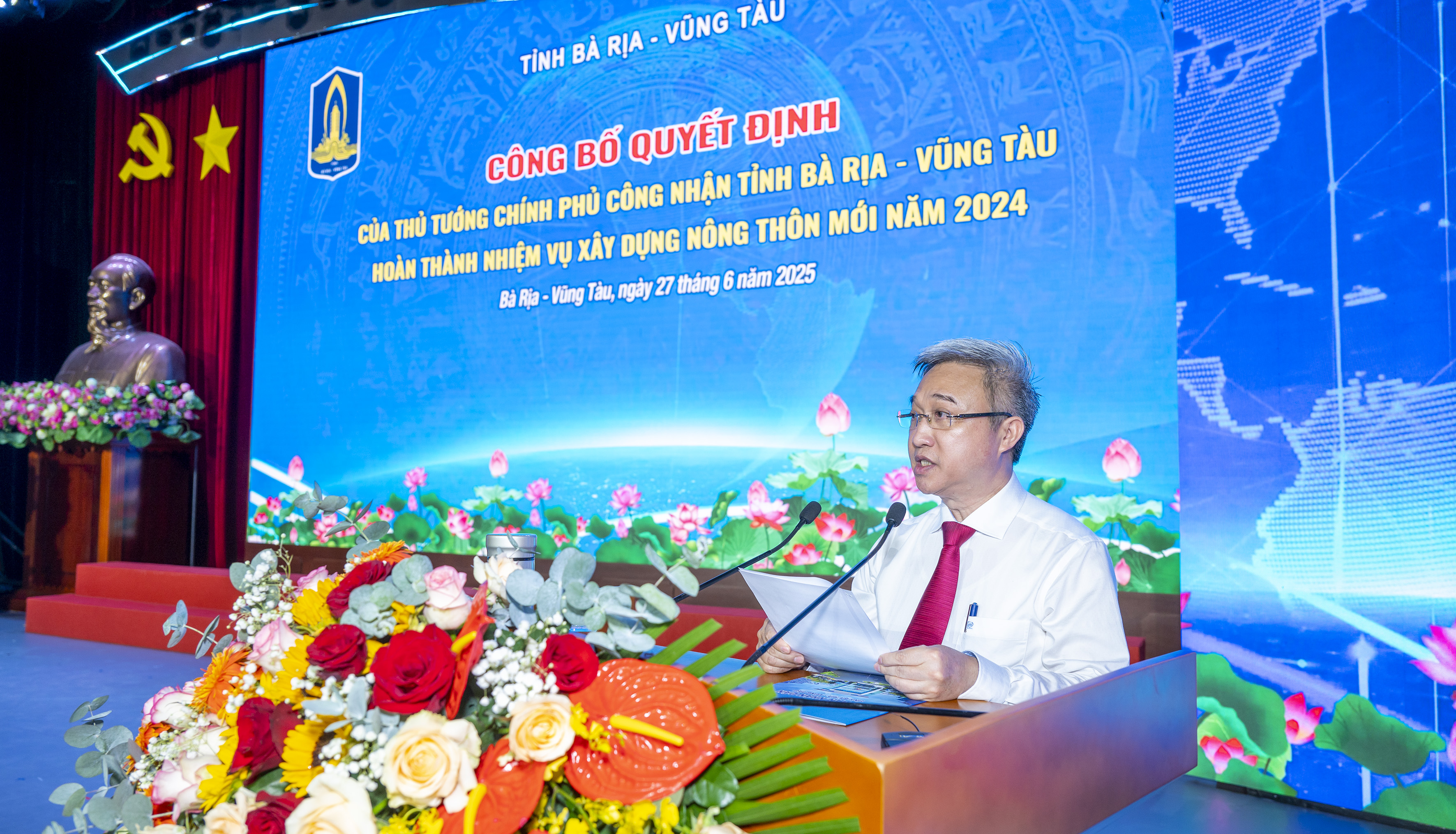 Ông Đặng Minh Thông, Phó Chủ tịch UBND tỉnh Công bố Quyết định của Thủ tướng Chính phủ công nhận tỉnh Bà Rịa - Vũng Tàu hoàn thành nhiệm vụ xây dựng Nông thôn mới năm 2024.