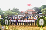Dâng hương, thắp nến tri ân tưởng nhớ các anh hùng liệt sĩ