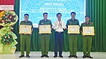 Khen thưởng đột xuất cá nhân, tập thể xuất sắc trong đấu tranh với tội phạm