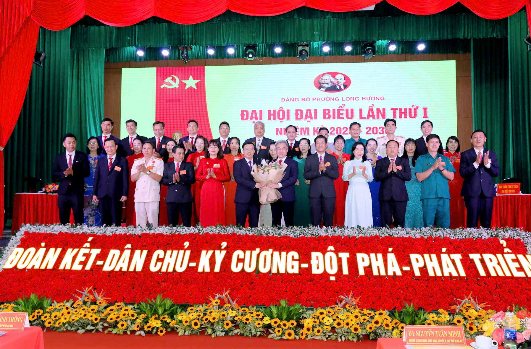 Đại hội Đảng bộ phường Long Hương xác định 3 khâu đột phá